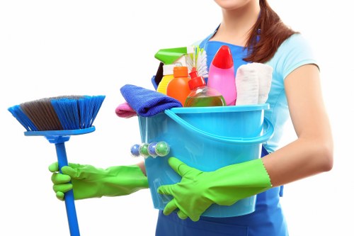 Washroom and touchpoint cleaning in a commercial office building