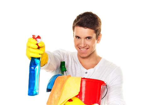 Deep cleaning of kitchen and bathroom areas in Finsburypark